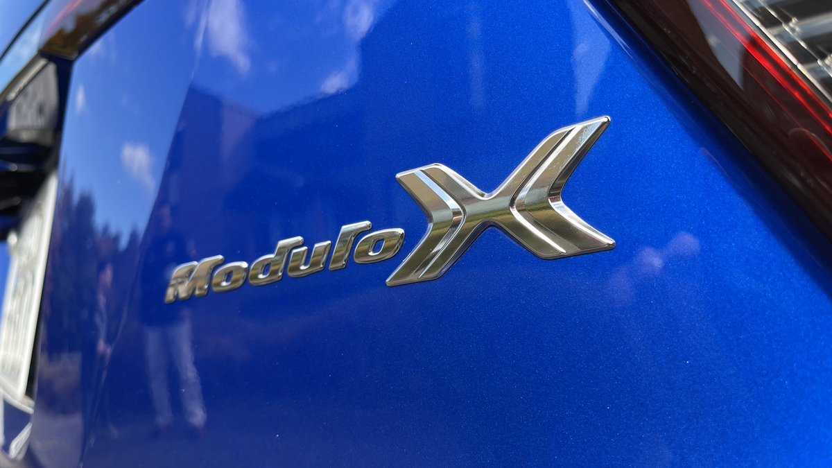 YUUGecko's tweet photo. 初モデューロは自分。
ヴェゼルツーリングモデューロX

その後友人フリードモデューロX
S660モデューロX
そしてヴェゼルを売ってフィットモデューロX。
あの時試乗会で出会わなかったら買ってなかった。

#moduloX
#honda
#freed
#vezel
#新型フィット
#ehev
#s660
#ホンダアクセス
@jon_e87_130i https://t.co/YY2F1ohTEL