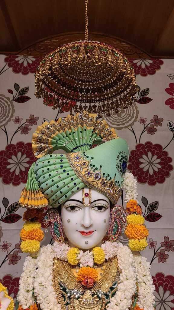 SSMANDIRPERTH's tweet photo. Shree Ghanshyam Maharaj Shangar Darshan ( શણગાર દર્શન ) January 30, 2022 at 08:23AM https://t.co/lL2HuEW1rd