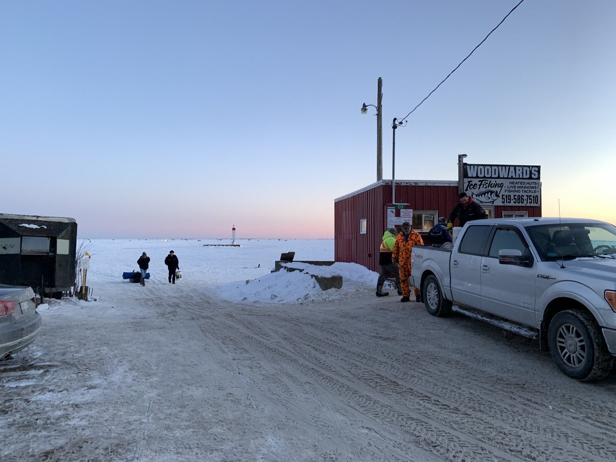 AlJDugan's tweet photo. People coming in from ice fishing on the inner bay. #IceFishing #LakeErie #StWilliams #NorfolkCounty #Winter https://t.co/GeazUu5QwP