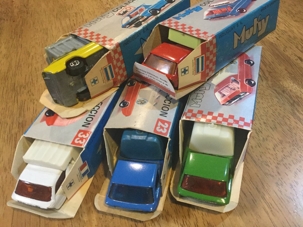 hotwheelstinian's tweet photo. さあ
春もそこまで来ているぞ
お家から出るんだ!
南米mukyデオラ君達は
ホットウィールと違って
働かないといけないのだよ!
なんだか親近感♡
#ホットウィール #hotwheels
#mattel #muky #deora
#ホットウィール情熱日記 https://t.co/R40lRBovb8