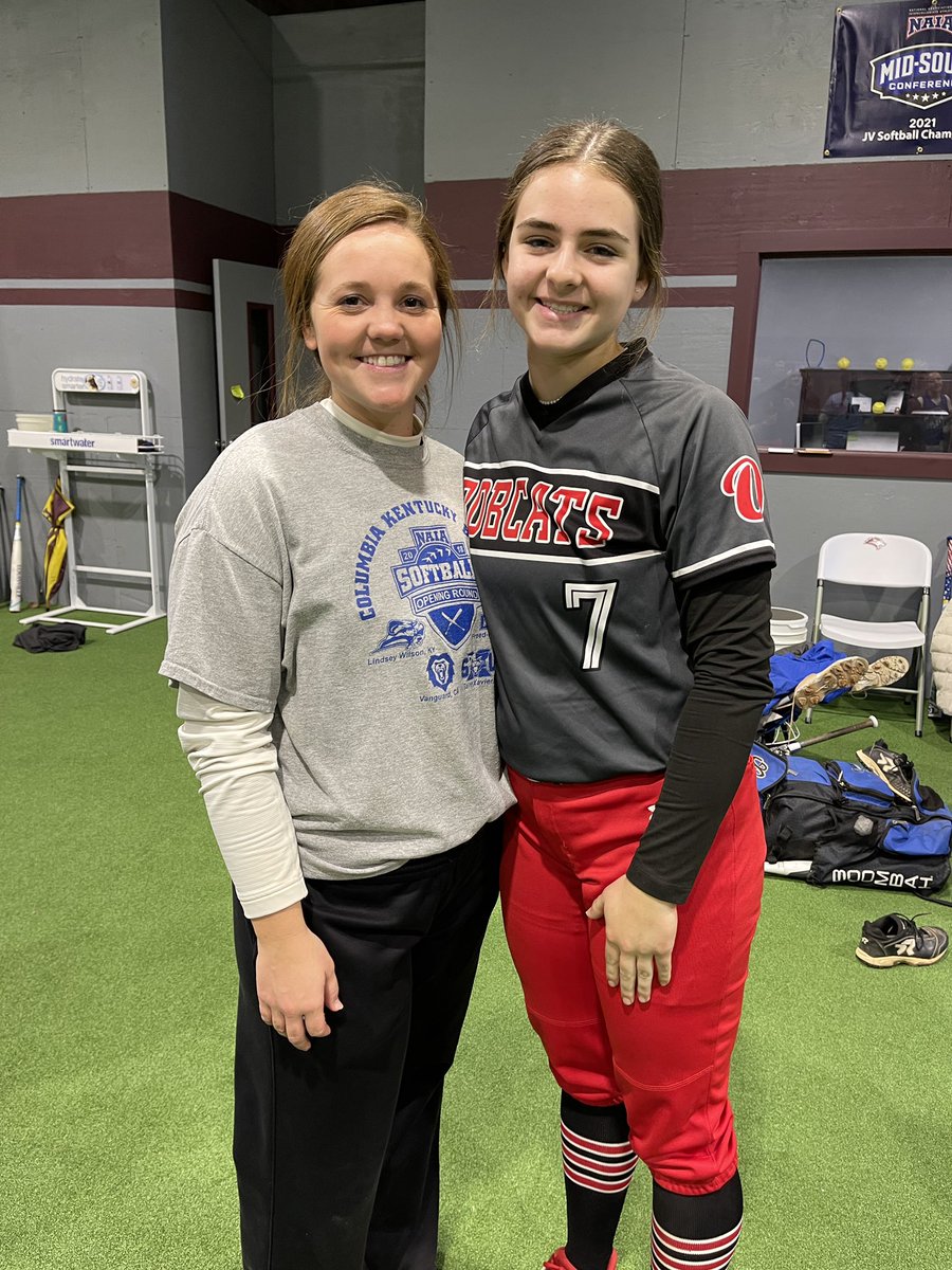 MayoGrayson's tweet photo. Thank you @Coach_ToddH and Coach @kaylyngraham for a great camp today at Freed-Hardeman!! @FHUsoftball_ https://t.co/12GsaPpI9H