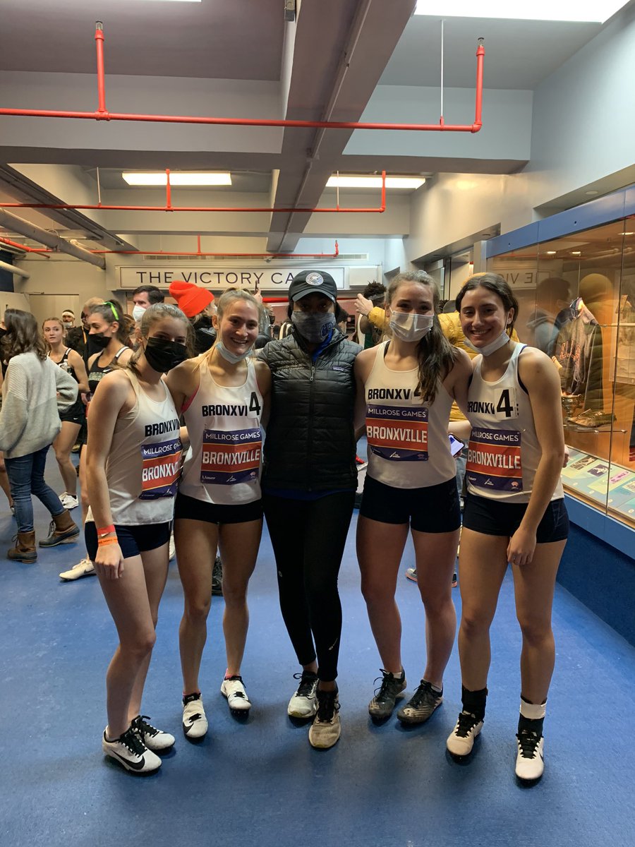 BronxvilleFB's tweet image. 🚨Nationals 🚨 
Bronxville 4x400 team Millie Koenig, Madeline Stupart, Donna Napolitano, Caroline Ircha qualified for states today at the Millrose Games.