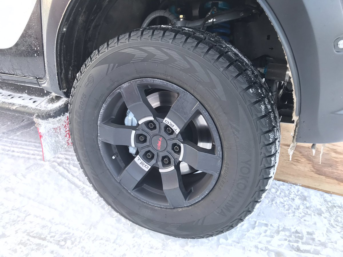 GEOLANDAR_JP's tweet photo. クロスカントリー車両による、#XCRスプリントカップ北海道 第一戦が開幕。北海道の #新千歳モーターランド で
#ハイラックス が #アイスガード とともに雪上を駆け抜けます。

#ヨコハマタイヤ #yokohama #HILUX  #ICEGUARD #g075 https://t.co/c7Cf1EWce3