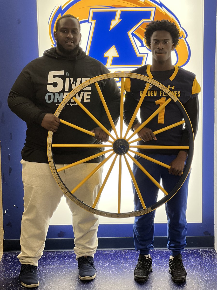 CoachPJCooney's tweet photo. @KentStFootball has been building and still going @LevyMiller2  thank you @Coach_Middleton @coachsotoj for the great tour. Definitely learned a lot. Can’t wait for y’all to come back n recruit miami. Ballers only @SMCobrasFB @SMSHCobras https://t.co/Jmo9YqSP8A