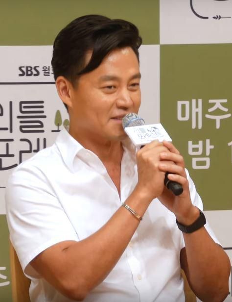 Happy Birthday to Lee Seo-jin     