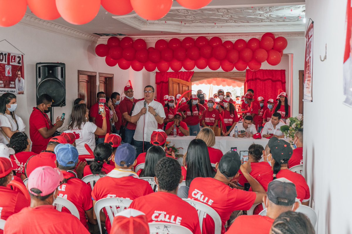 fabioaminsaleme's tweet photo. Somos un gran familia @soydelaw 💯 #ModoLiberal🚩 #ModoL2 más que firme.
GRATITUD 🤜🏻🚩🤛🏼 @willycuesta11
#EsConHechos 🇨🇴
#FabioAminSenador 🚩L2
@AndresCalleA #Cámara 🚩L101 https://t.co/0PxmVdHvXe