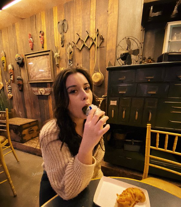 Watch ari ♡'s leaked NSFW photo on TwXstars