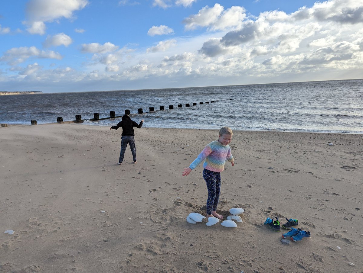 stevegodby's tweet photo. The kids got a feel for saltation on North Beach at Bridlington this morning! #Bridlington #aeolian #StormMalik #saltation https://t.co/3y8BJbAMeG