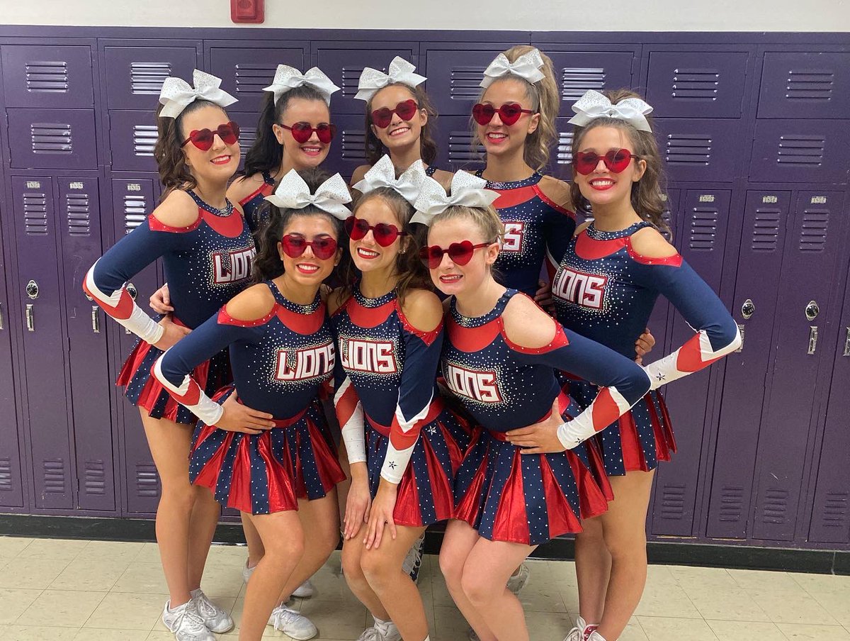 Saint Viator Cheerleading tweet media