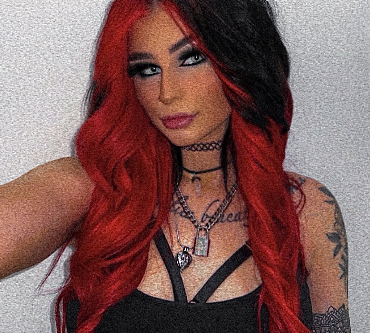 dd0llfxcee's tweet image. decided it was time to stop being sad and become THAT girl again 🦋