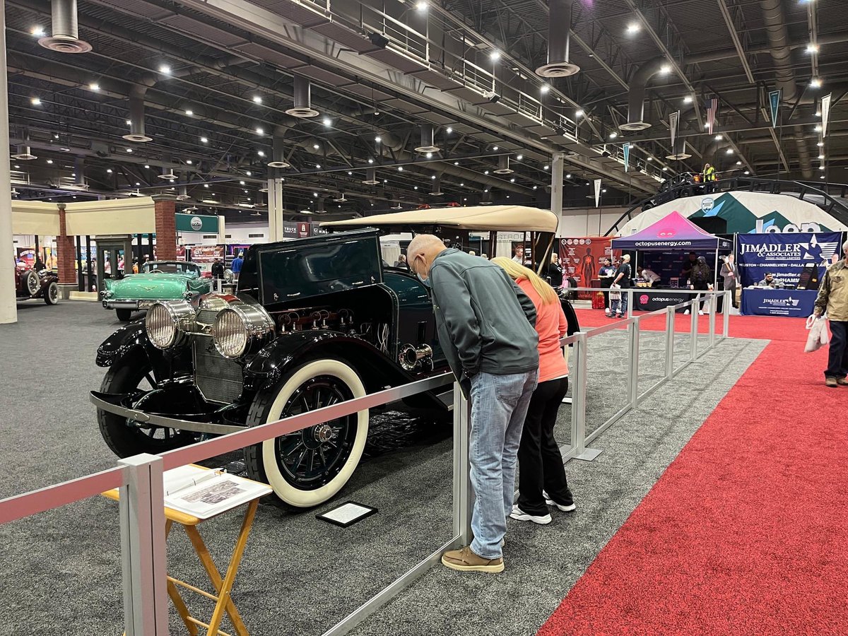 HoustonAutoShow's tweet image. This year's classic car display is full of some true gems! We love revisiting all of them!