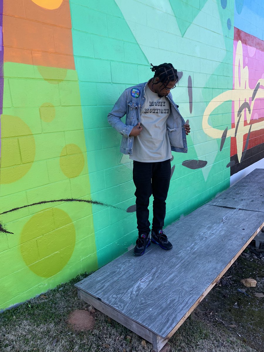 VanteRashad's tweet photo. Came up from nothing, addicted to hustlingโผ๏ธ// new โMotivationโ Collection now available in all sizes for $40 (both colorways) & stay tuned new VDay Collection releasing next weekโค๏ธโ๐ฅ
@6ixosclothing via Instagram
#MakeMillions https://t.co/L1pr8MpmNY