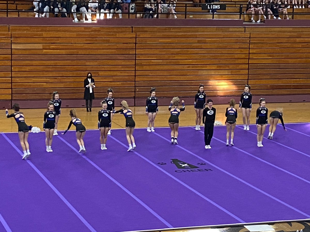 GHS_ILathletics's tweet photo. @IHSA_IL Sectionals @GenevaCheer Great Job! https://t.co/w0Mr6kK8rZ