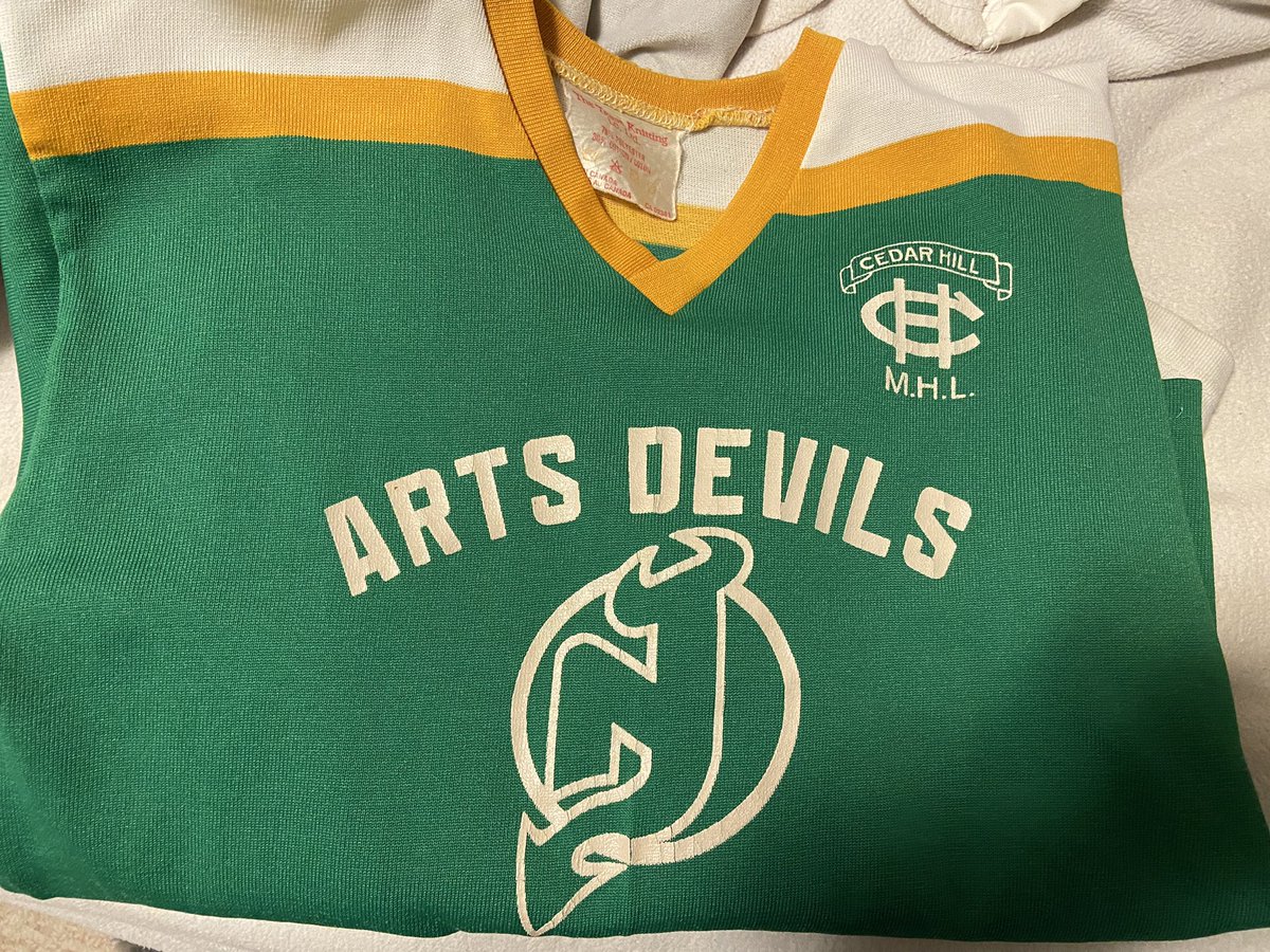 MikeRowsell's tweet photo. @RonMacLeanHTH #HockeyDay couple of classic jerseys from my 1st 2 years in minor hockey #cedarhillminorhockey #Scarborough https://t.co/TicP9lvKtX
