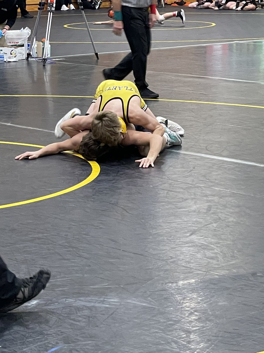 atlwrestling1's tweet photo. 126 Ethan Follmann defeats Glenwood’s Beem 4-2 and is our 1st place Hawkeye 19 conference Champion! Nice job Ethan! @AtlanticTrojans  #TrojanPride https://t.co/XSPZVM5vyU