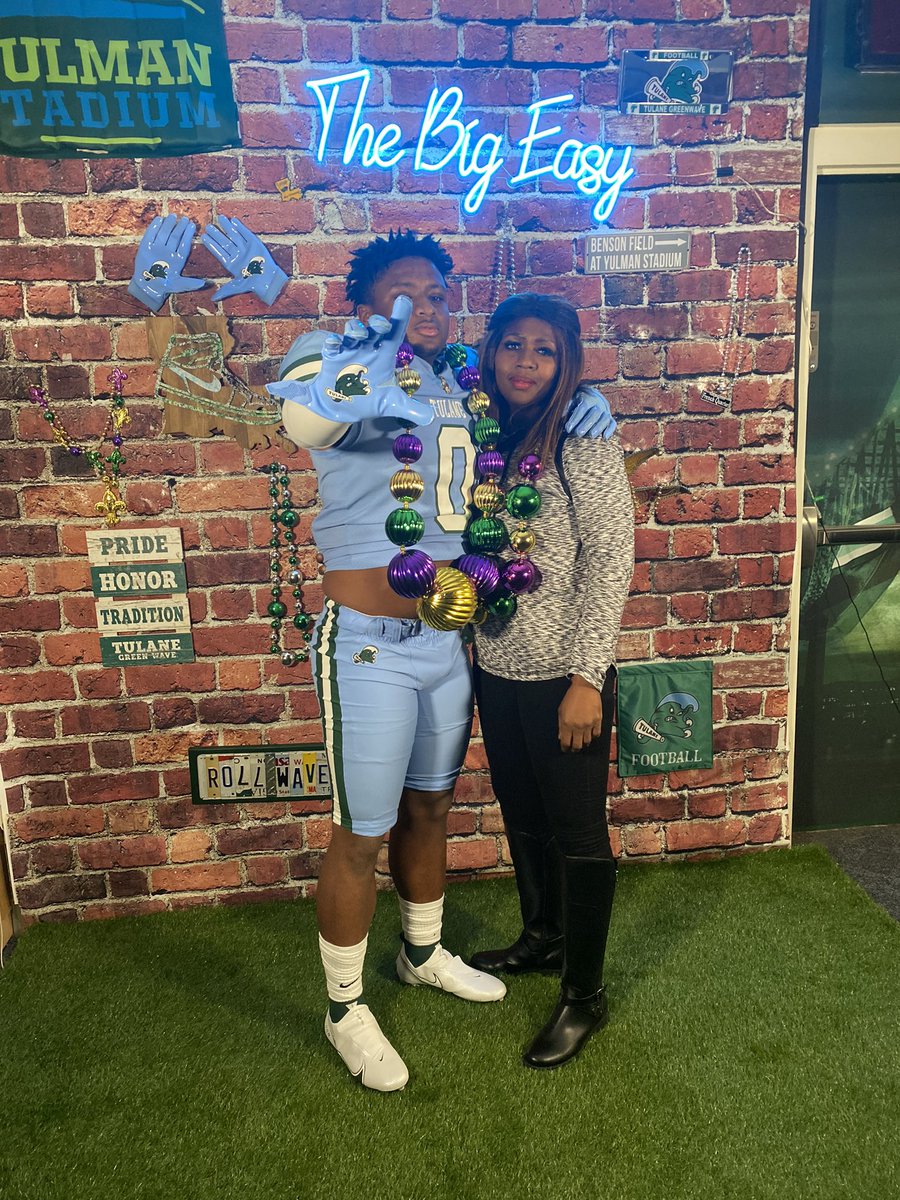 Had a fun day today <a href="/GreenWaveFB/">Tulane Football</a> <a href="/CoachMutz/">Coach Mike Mutz</a> <a href="/Coach_Nagle/">Slade Nagle</a>