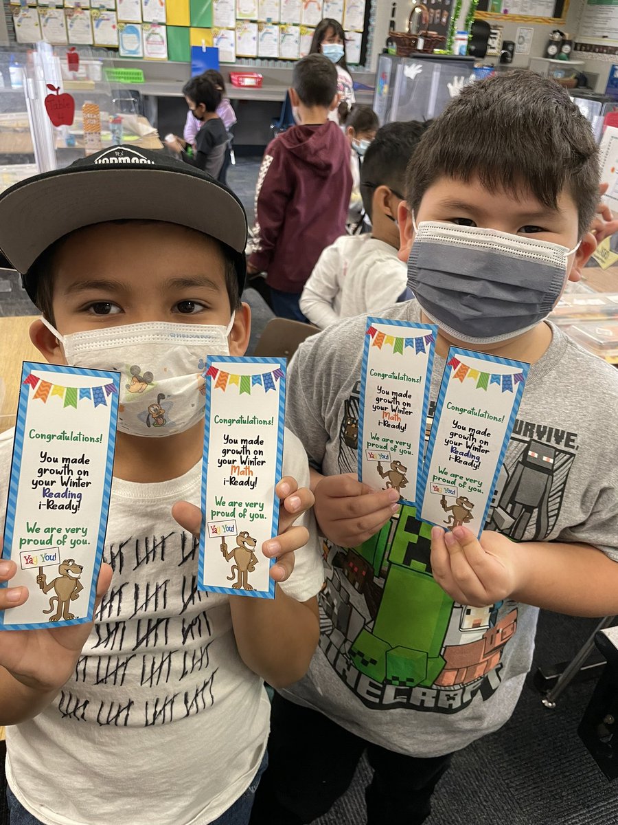 Casey Cougars celebrating being 100 days smarter! Congratulations to all of our scholars who received bookmarks for making growth from their Fall to Winter iReady assessment.