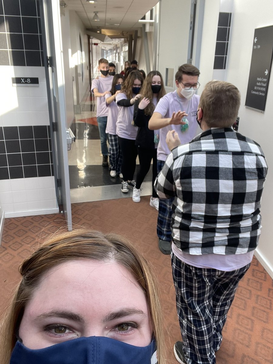 Follow the leader game ! <a href="/D230_Snowball/">D230 Snowball</a> #trustheleader