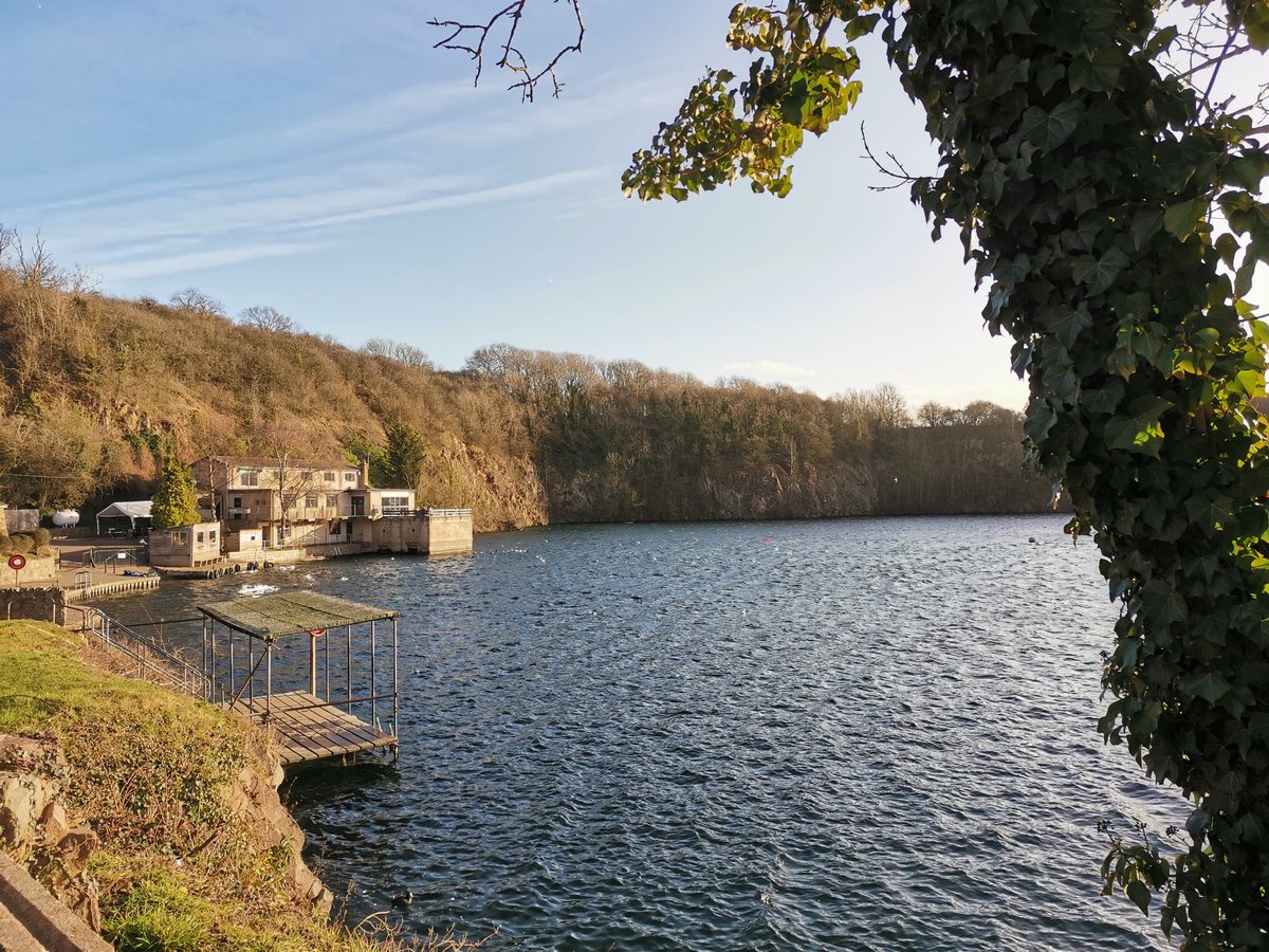RobMcLav's tweet photo. Bit nippy at 20m at Stoney Cove this morning. Computer showed 6 degrees! Looking forward to diving without a drysuit, and actually seeing wildlife in Egypt in a few weeks 🦈 🐬 #scubadiving #diving https://t.co/PpxZsp11jd