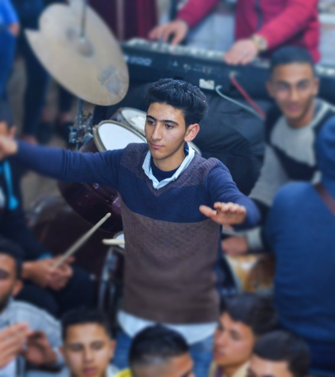 " و9و عآآدي أهو9و گكگلهة بيعدي 
ه‍كگون مرتااح وأنا لو9حدي...🙃🖤