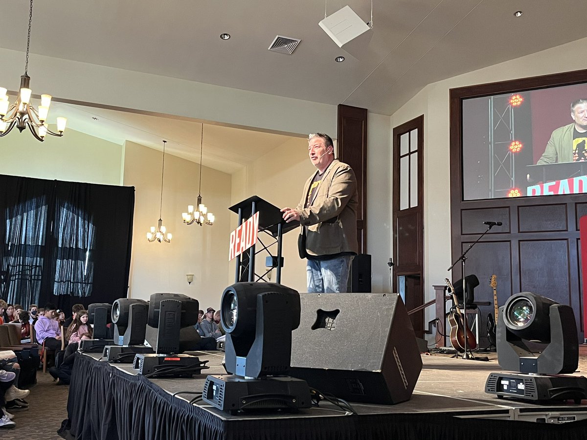 HeidenRatner's tweet photo. So grateful for the life and ministry of Dr. @jaredcwilson. 💯 Brother has such a way with words and gift for unpacking the gospel. Always leave stirred and moved to worship under his preaching. Praise the Lord! @MBTS @SpurgeonColl #Ready22 https://t.co/z0fKSLDKNY