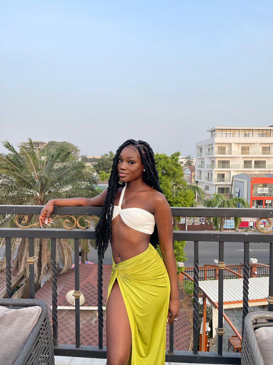 thegirlPT's tweet photo. 🏝 https://t.co/074EewRAme