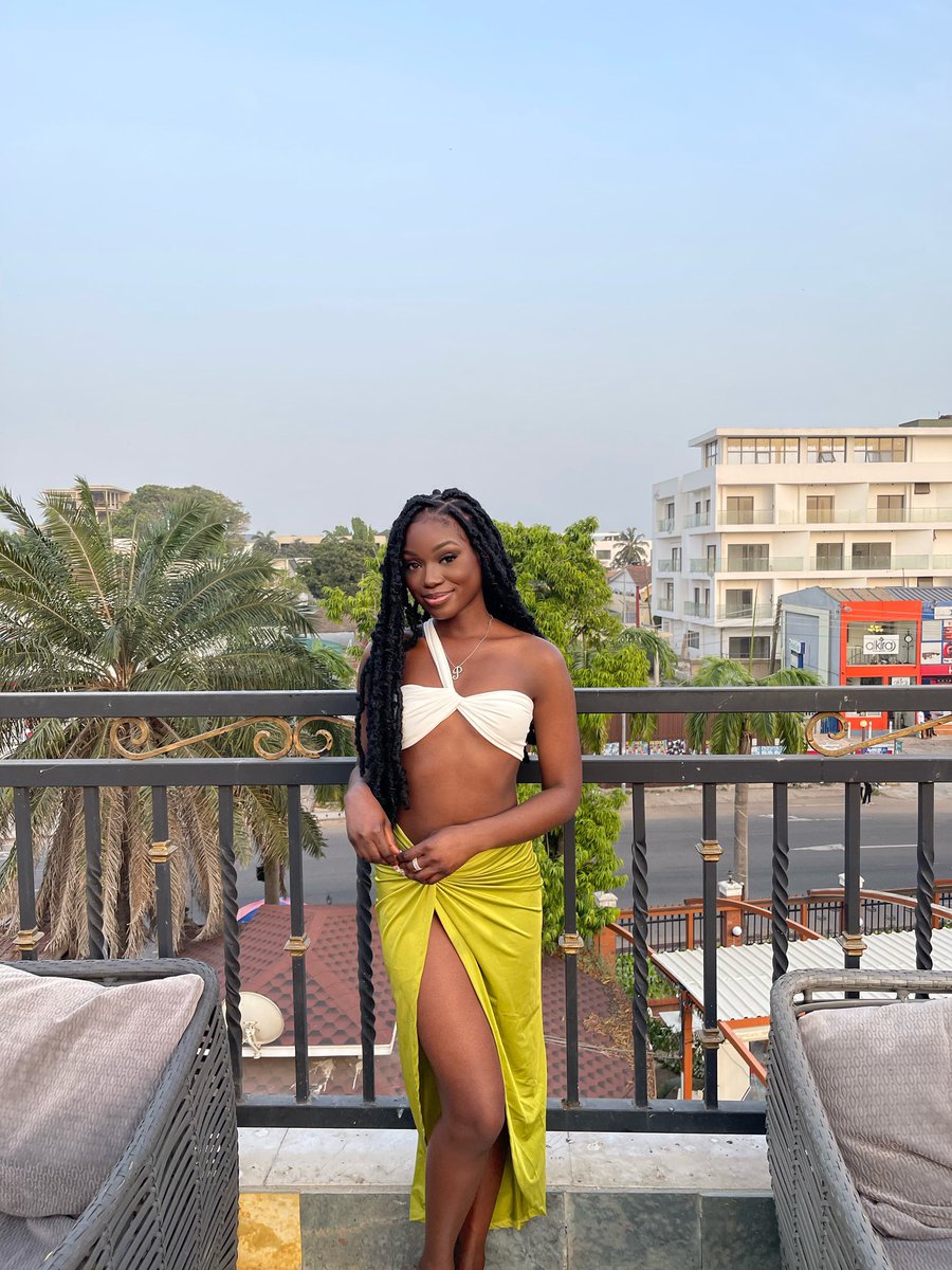 thegirlPT's tweet photo. 🏝 https://t.co/074EewRAme