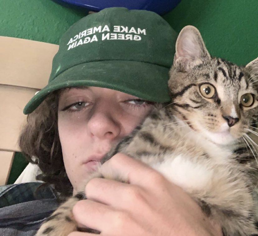 poszeke's tweet photo. hey guys, my cat kurt was somehow lost near the elko vet on the highway. he is very friendly and does not have his collar on. if anyone has any information please contact me and please rt so i can get my best buddy home safe ❤️❤️ https://t.co/X7OdtMu3Hy