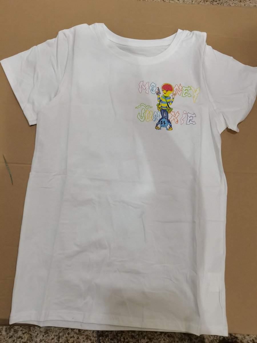 1BabyCali's tweet photo. @Nftverse0 Free Outfits and exclusive limited edition appeal being apart of @LuxuryBrainBoyz community limited edition Money Junkie x @LuxuryBrainBoyz  collection https://t.co/T8FTq4hM9X