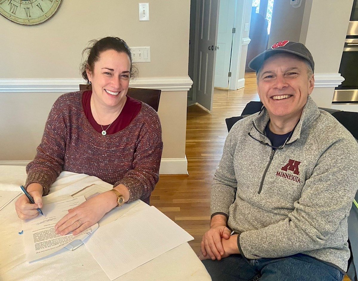 InabnetMD's tweet image. Today, Dr. Danielle Walsh @walshds signed her offer letter to join @UKSurgeryDept. Thrilled that she and Dr David Rodeberg will be joining our growing department!! @WomenSurgeons @ACSNews @SAGES_Updates @AmCollSurgeons @pturnermd @APSASurgeons