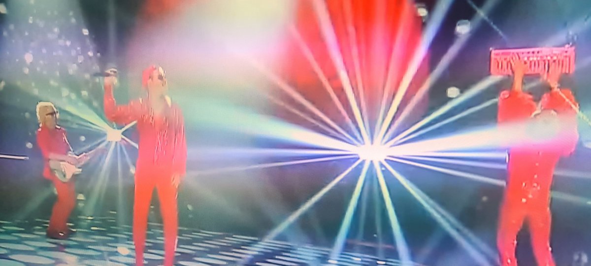 EXCELENTE EDICIÓN!!!. FELICITACIONES A LOS RESPONSABLES Y GENIOS QUE NOS MUESTRAN EL PORQUE ESPAÑA ÚLTIMAMENTE QUEDA EN UN HONROSO VEINTE AVO Y MENOS PUESTO.  NO SON PARA EUROVISION SON PARA SPAIN. CAMBIEN DE VISIÓN. NO DAN NI UNA #BenidormFest