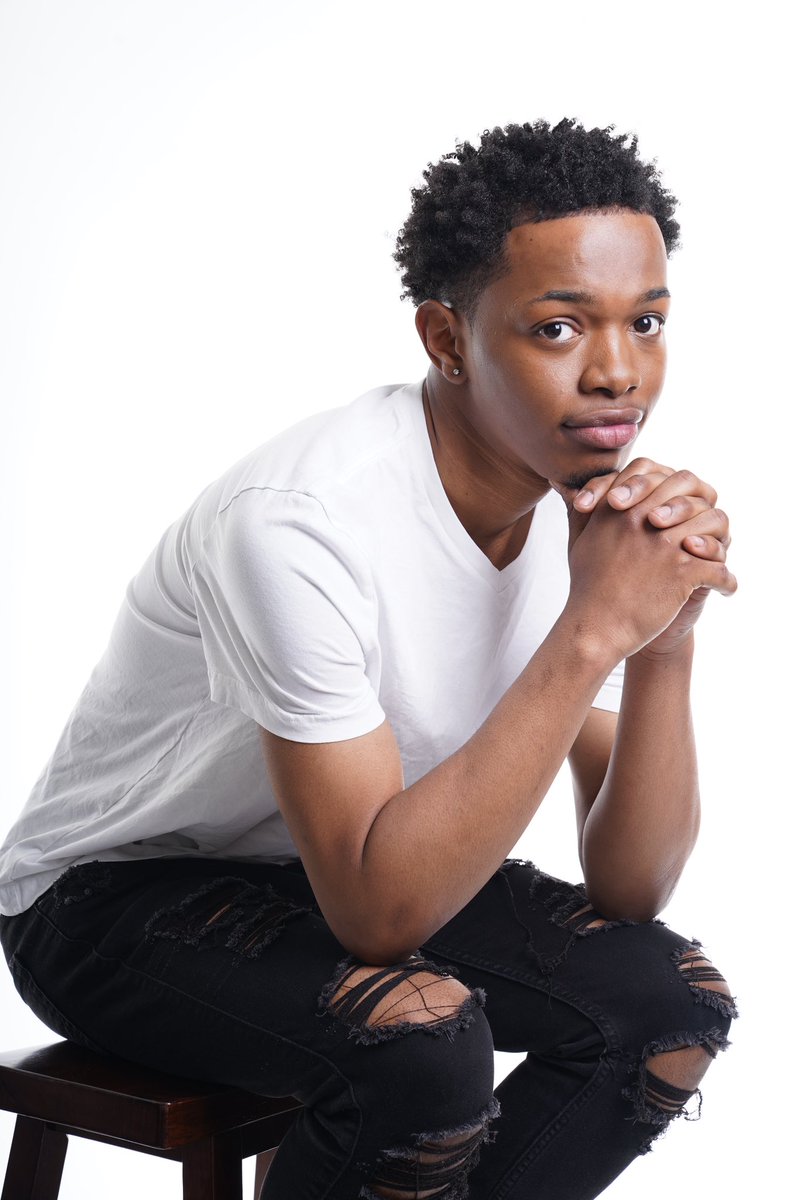 ShawniieF's tweet photo. Tb to my first photoshoot ♊️
#photoshoot #malemodel https://t.co/D0YBnZg8oR
