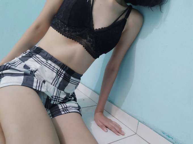https://t.co/WkMLY6wNGP play feet with clothes #sex #xxx #sugardady https://t.co/g1wnDCNhmT<a href="/tag/sex"class="tags"><span>#sex</span></a><a href="/tag/xxx"class="tags"><span>#xxx</span></a><a href="/tag/sugardady"class="tags"><span>#sugardady</span></a>