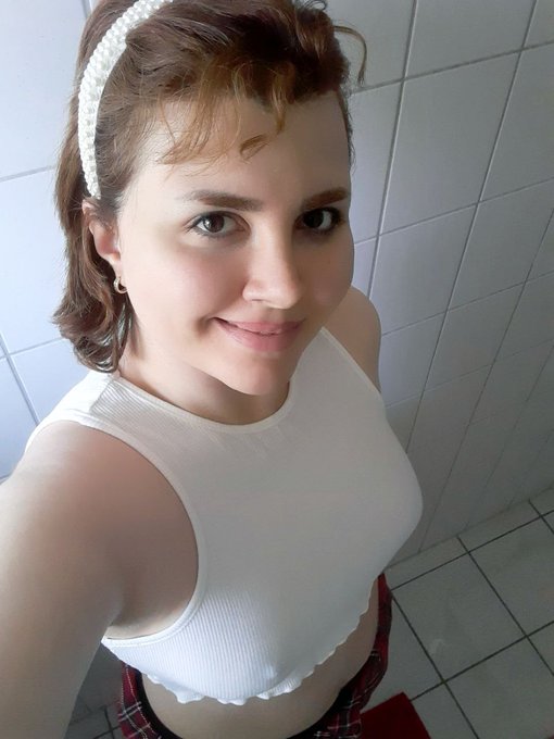 Done 🤝😝 https://t.co/gg4DRnRRy2