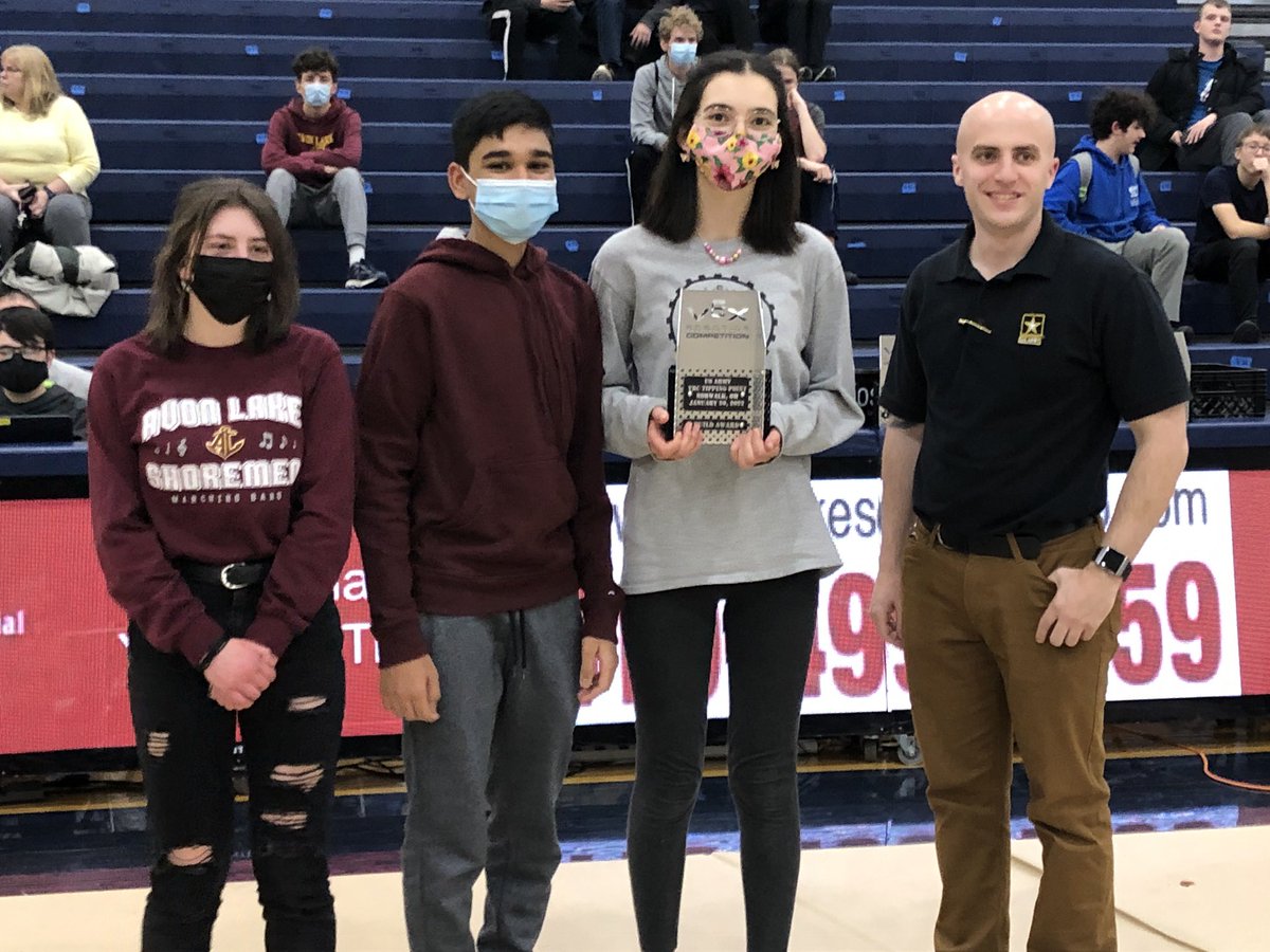 ALHSRobotics's tweet image. Team 44012D Wins the Build Award!