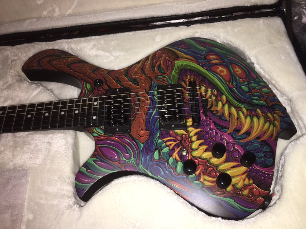 brockhofer's tweet photo. Old guitar commission brought to life by @HaloGuitars https://t.co/hGyVzpWwf7