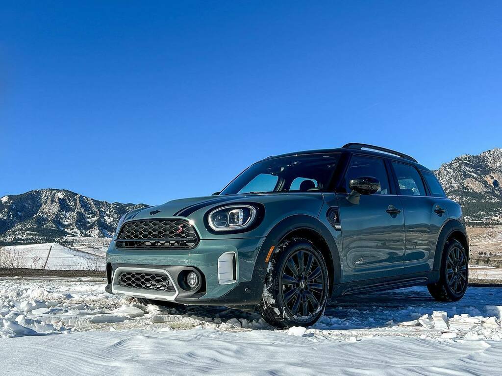unknownoverland's tweet photo. Moving back into the city, we needed to downsize a bit, and so meet Pollyanna, a 2022 #minicountryman All4 S. https://t.co/ZtEuce4Fkc https://t.co/lExq4HfyK9