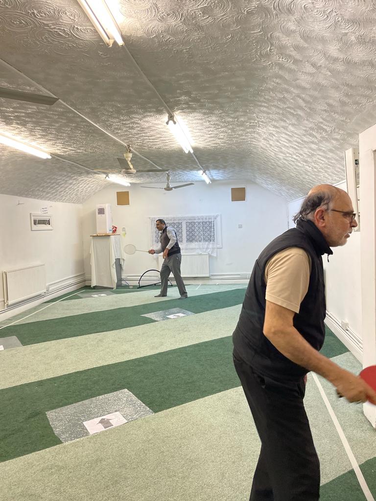 ButtShakilAhmad's tweet photo. Department of #Health and #fitness  AMEA Hounslow North &amp; East of @AmeaNasir in action tonight.

Some benefits of Waking! https://t.co/eetMuSnyaS
