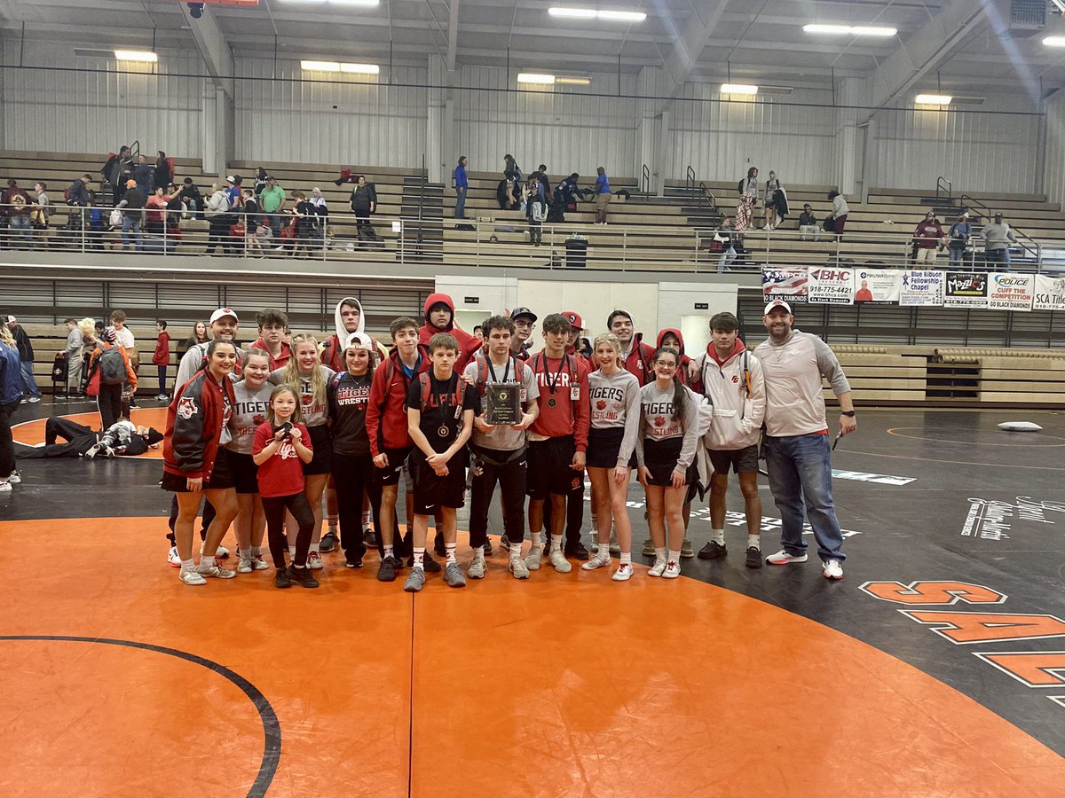 𝐇𝐢𝐠𝐡 𝐒𝐜𝐡𝐨𝐨𝐥 𝐂𝐨𝐧𝐟𝐞𝐫𝐞𝐧𝐜𝐞 𝐂𝐡𝐚𝐦𝐩𝐢𝐨𝐧𝐬 
Colt Horlick 4th
Mario Briley 3rd 🥉
Blade Walden Champ🥇
Hudsen Neafus 3rd 🥉
Jaiden Johnson Champ🥇
Toby West Champ🥇
Cole Mahaney 2nd🥈 
Grant Edwards 2nd 🥈
Andrew Sparks 4th
Kyle Rye 3rd 🥉 
#AllPin #Fam1ly 🤞🏼