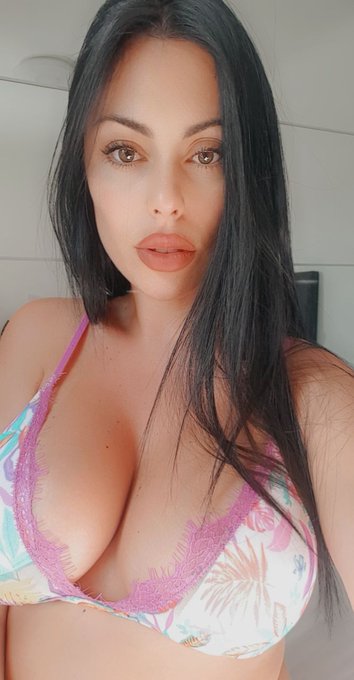 1 🙂 https://t.co/qQpsbVQXcF