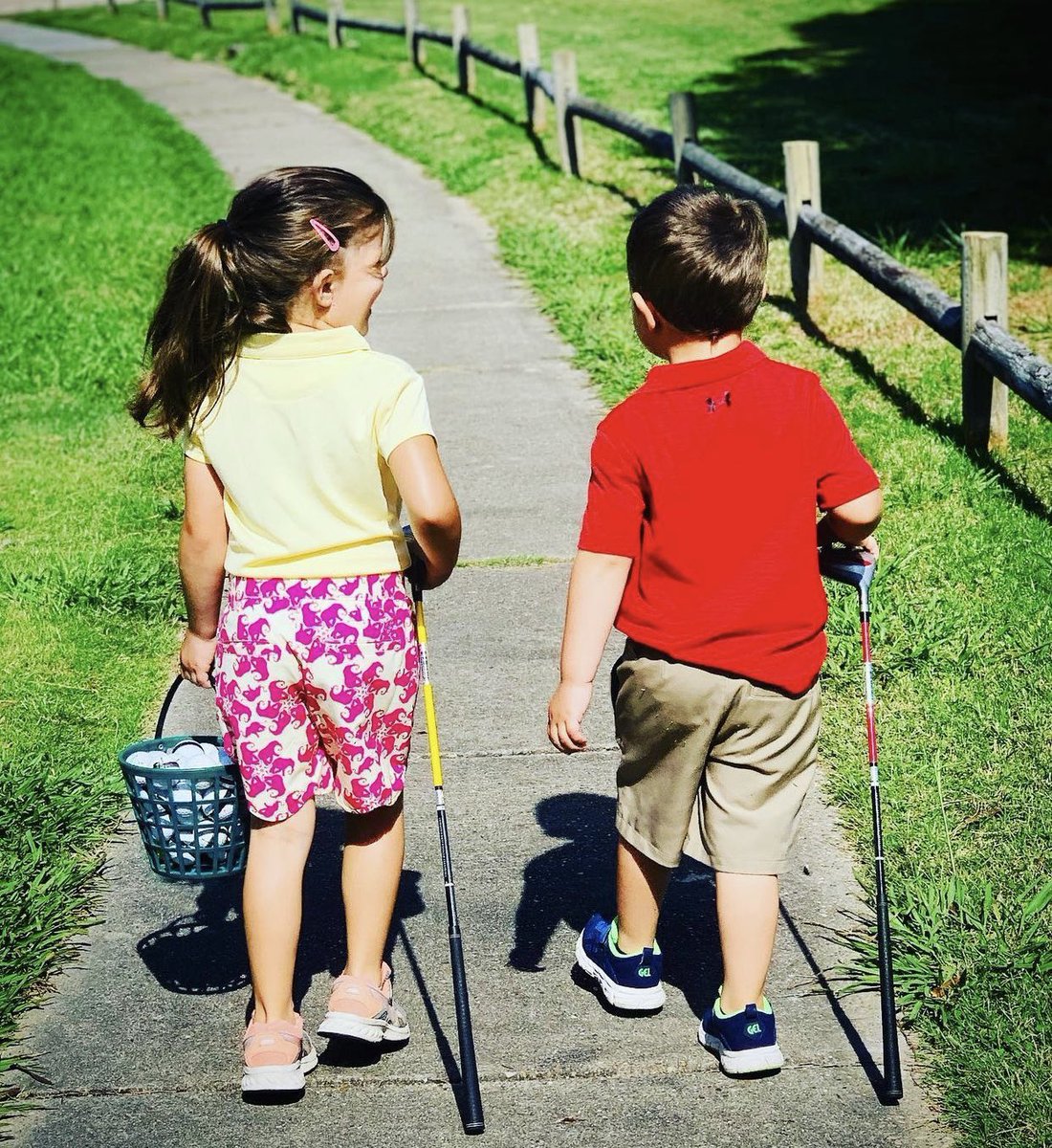 mholmesgolf's tweet image. Give a kid golf and you give that kid a gift for life ❤️

Retweet if you agree 💛

#golf #uskidsgolf #girlsgolf #growgolf #lpga #pga