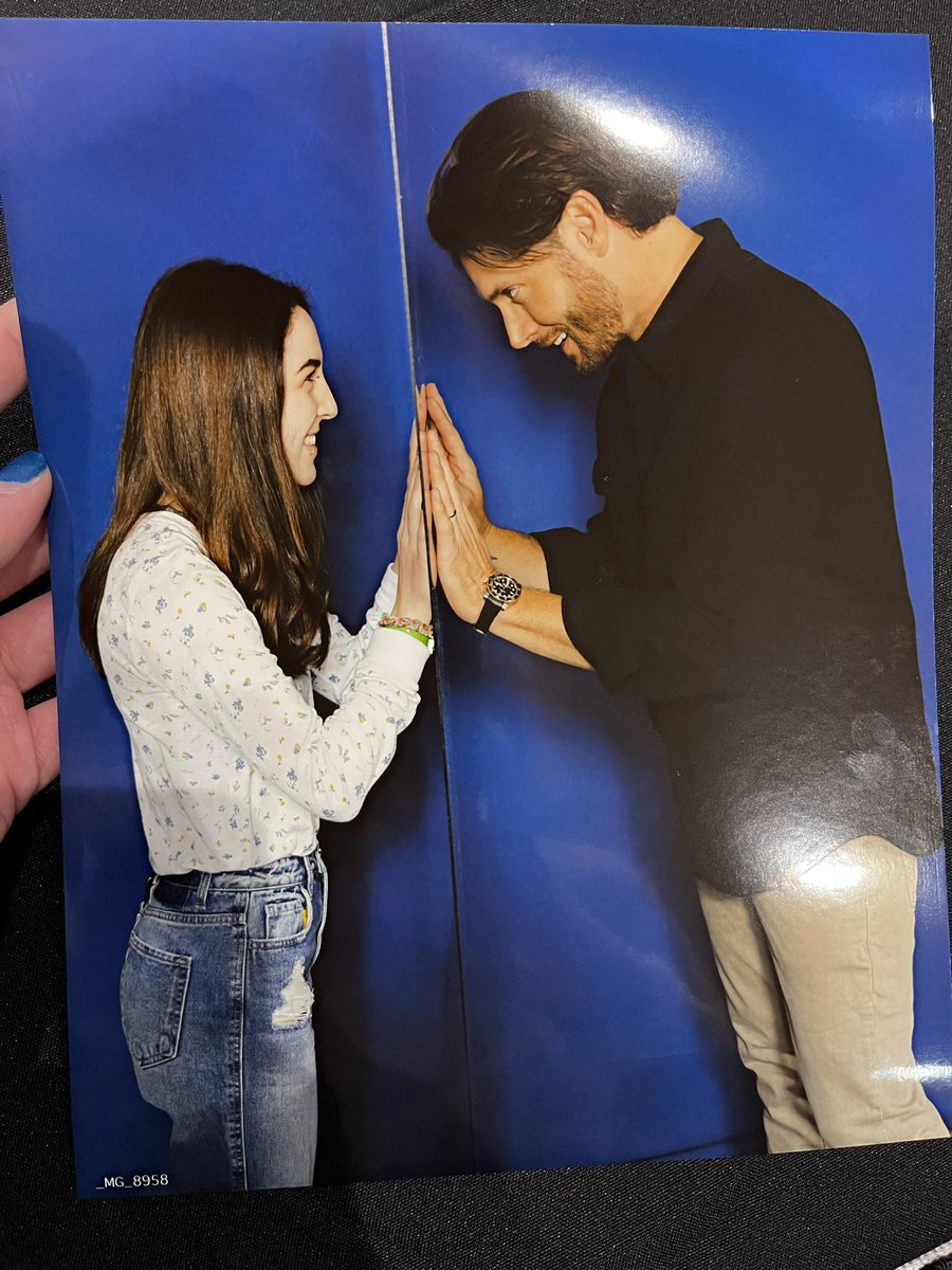 outerspaceangie's tweet photo. crying tears of joy rn #spndallas https://t.co/07jTMRIlmR
