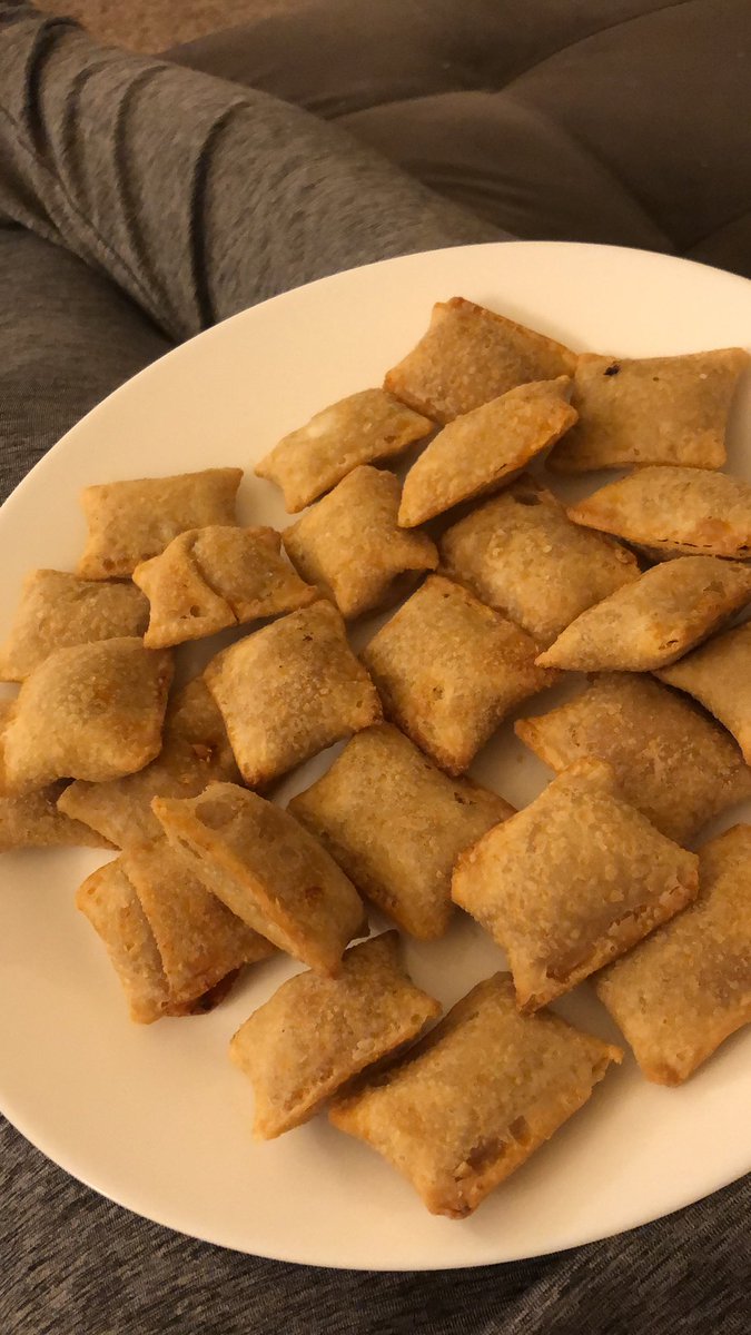 BryanRoberts7's tweet photo. @collinjames94 Subscribe to my OF to watch me eat these https://t.co/IJSIhAMR6l