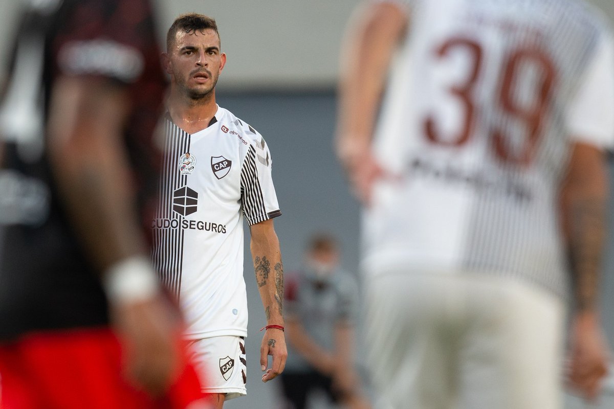 caplatense's tweet photo. [Fútbol] 🏆 #CopaLabruna

⏱️ PT 25' #Platense continúa perdiendo por la mínima ante el "Millonario", en el Monumental.

¡#VamosCalamares🦑! https://t.co/CyULUzUqM5