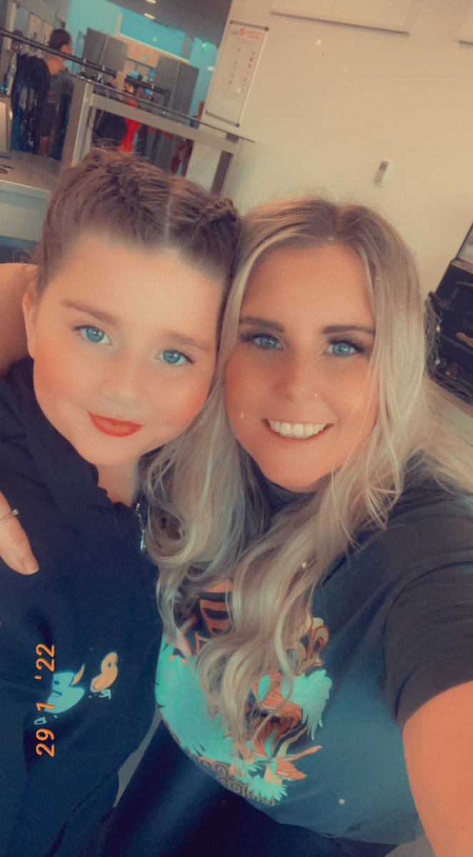 steph_finch30's tweet photo. Last night out partying..today 10 hour dance show day 🙈 #dancemum #showday #chaperone #slightlyregrettingmylifechoices #dutchplaitsfordays #mygirl #filterneeded 💚 https://t.co/mo0PgHsf6x