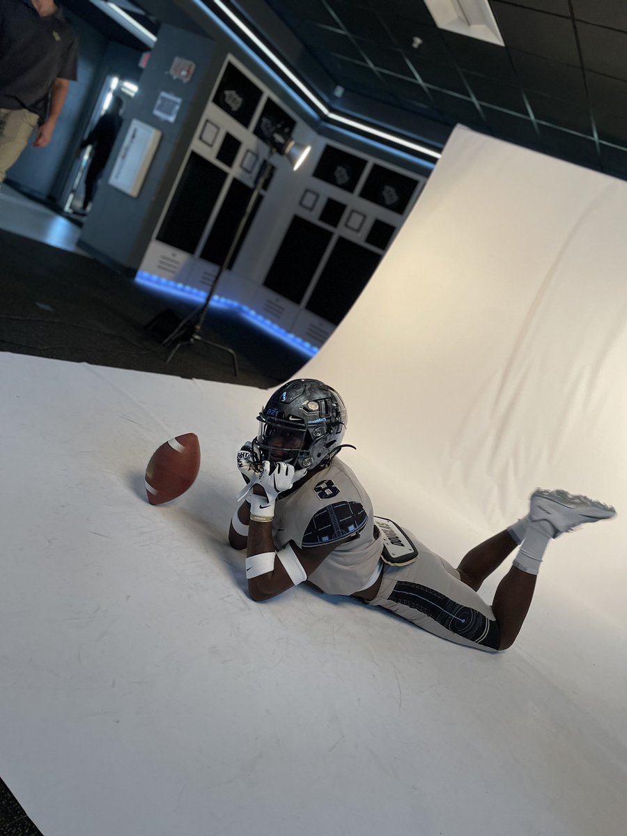 Thanks for having me <a href="/UCF_Football/">UCF Football</a> <a href="/T_WILL4REAL/">Coach T-Will</a> <a href="/WhartonHighFB/">Wharton Wildcats Football</a> <a href="/CoachLikeMike/">BMW</a> #ChargeOn