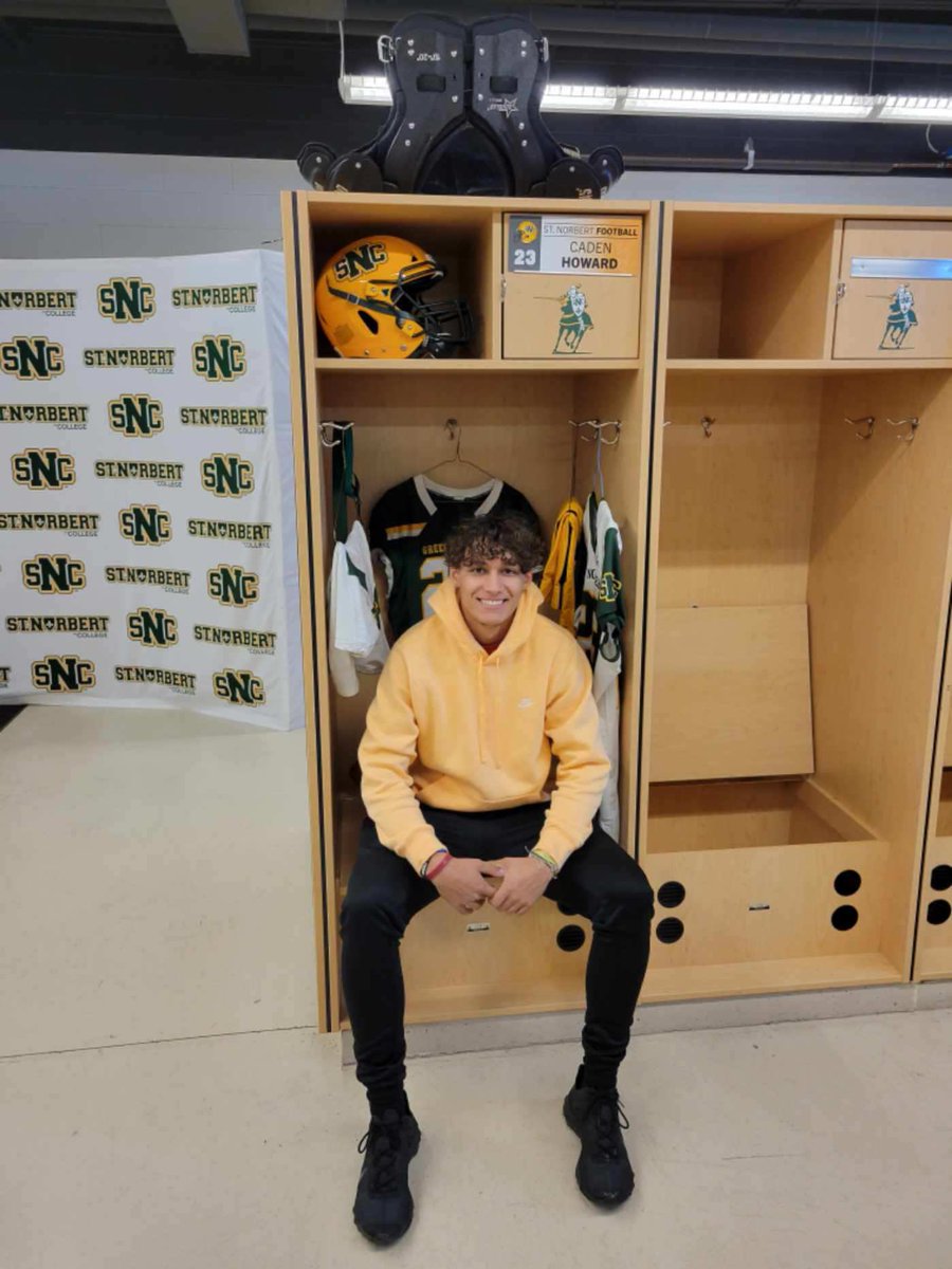 CadenHoward23's tweet photo. Had a great official visit at St. Norbert College🟢🟡 @SNCfootball @CoachGageMac https://t.co/1oAj8JyDgX