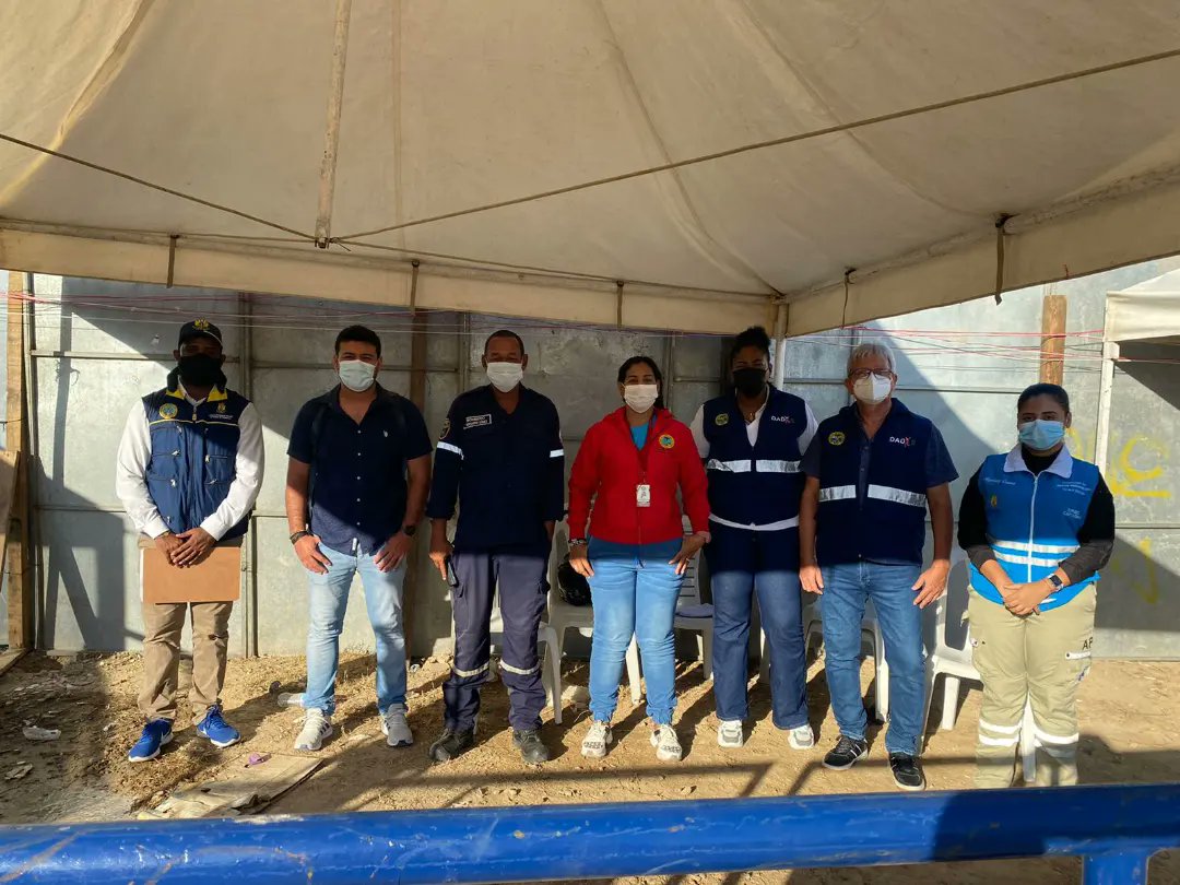 OAGRDCartagena's tweet photo. 👷Instalamos un Puesto de Mando Unificado junto a @secinfractg #Bomberos @DadisCartagena y #CRUED en el XXXVIII Festival del Frito que de realiza en Chambacú.
☑️ Verificamos las instalaciones del evento para prevenir riesgos. https://t.co/VO0pTA76CS