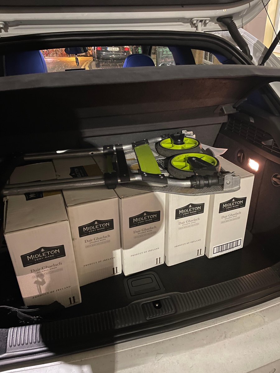 Diceys's tweet photo. Dublin bound..Precious cargo🥃 onboard delivery on route to a online customer in Co. Meath...thanks to all who purchased from us online so far this year👍
#midletonwhiskey #dairghaelach #singlepotstill #donegal #ballyshannon #diceysofflicence #irishwhiskey #limitedwhiskey https://t.co/mOIdsH8MPZ