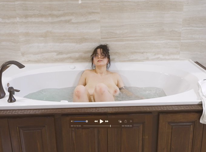 New Onlyfans video tonight 😝 and yes this bathtub one is on Onlyfans as well 🥰 Pornhub will see me trying